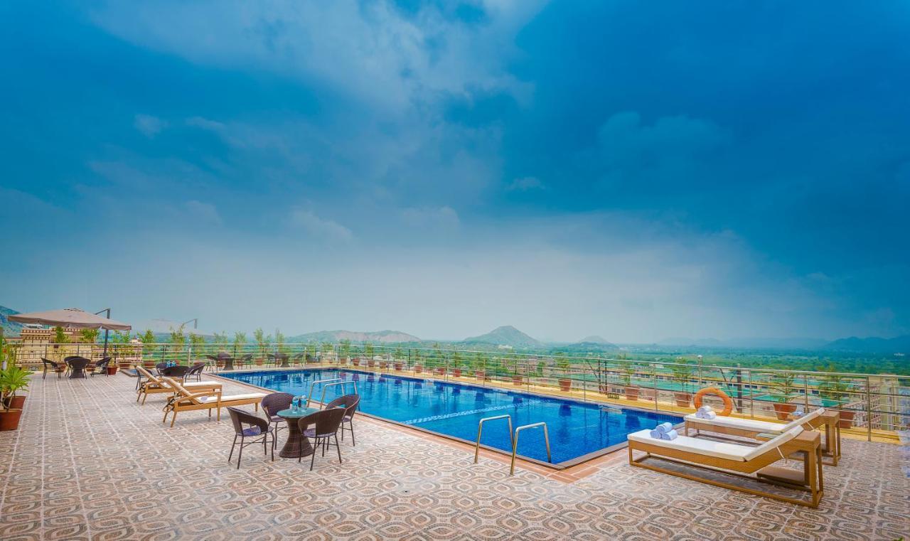 Clarion Inn Jaipur Kukas Dış mekan fotoğraf
